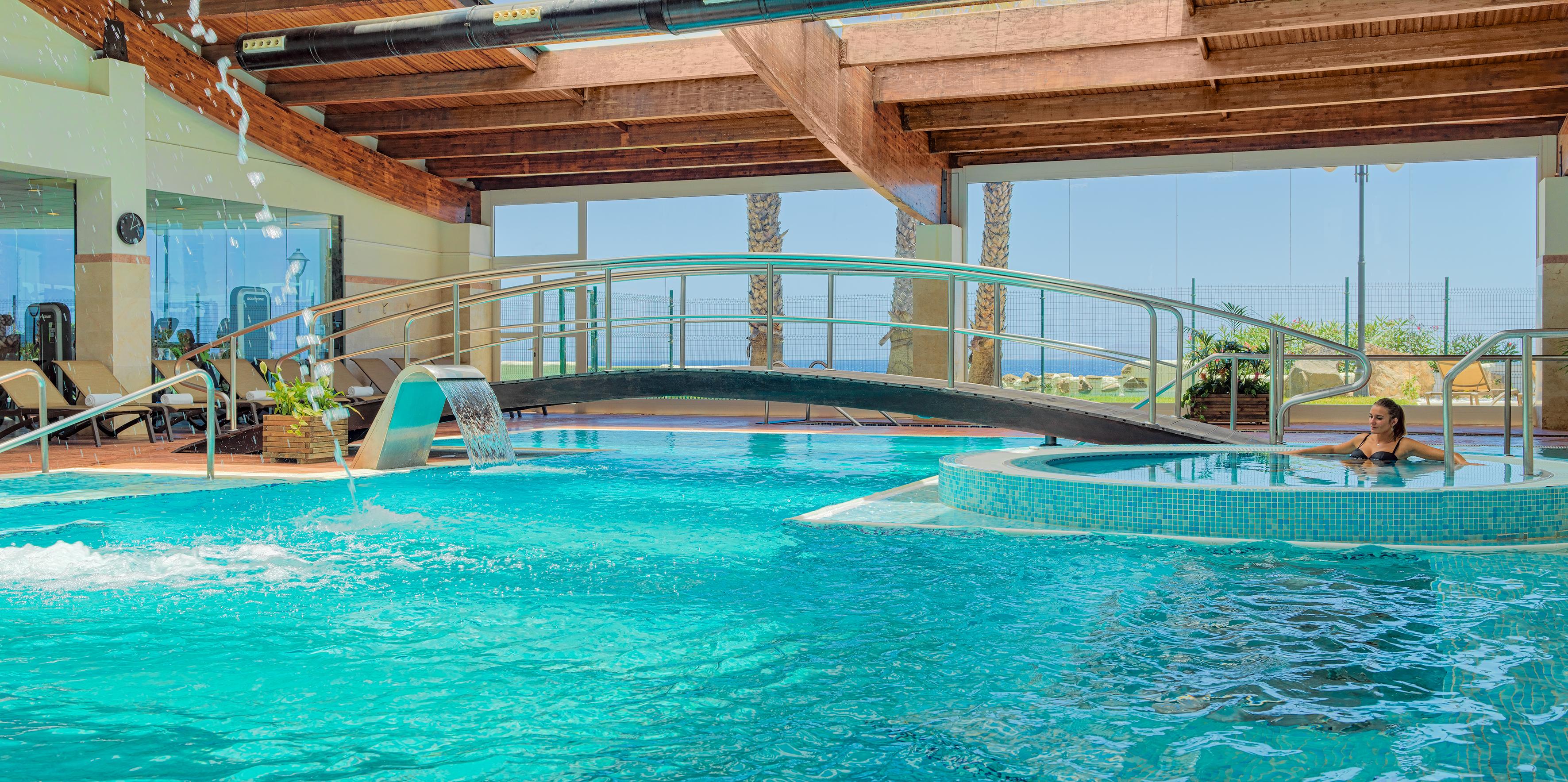 เฮช10 รูบิคอนพาเลสโฮเต็ล Hotel ปลายาบลังกา ภายนอก รูปภาพ The swimming pool at the hotel
